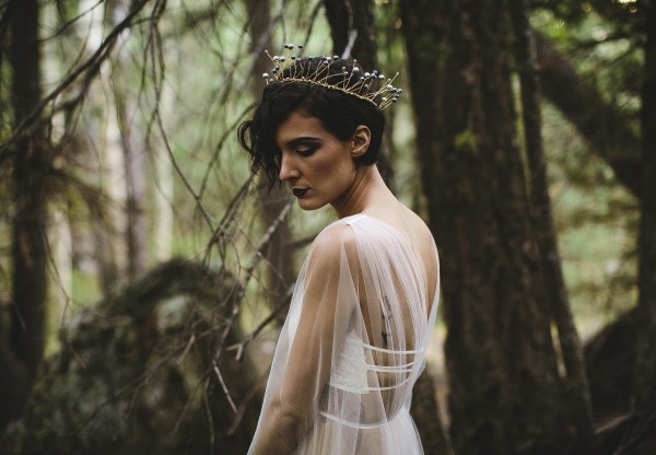 Beautifully-dark-styled-shoot-Kym-Ventola-Photography-Junebug-Weddings-6