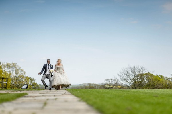 Victoria-and-Sotonte-Pixies-in-the-Cellar-on-Junebug-Weddings-18