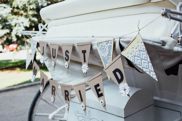 vintage inspired just married sign