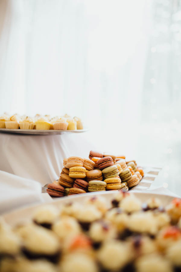 wedding macarons