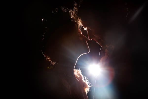 stunning kiss silhouette portrait