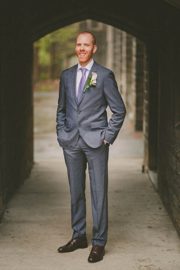 natural groom's portrait