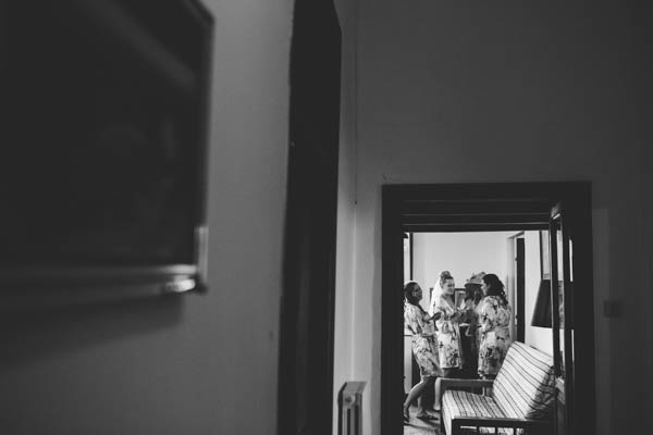 bride and bridesmaids getting ready