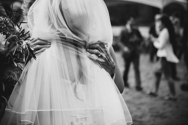 artistic bridal veil photo
