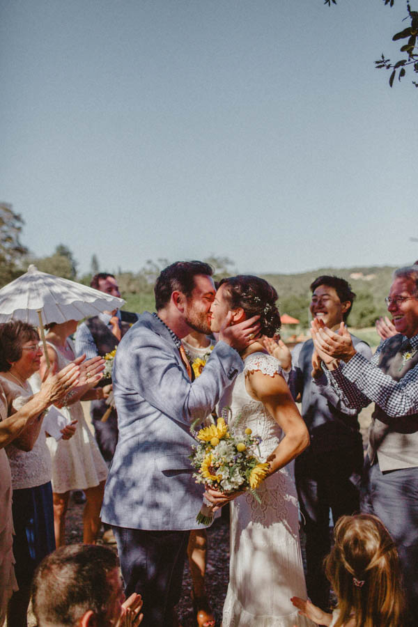 adorable DIY wedding ceremony kiss