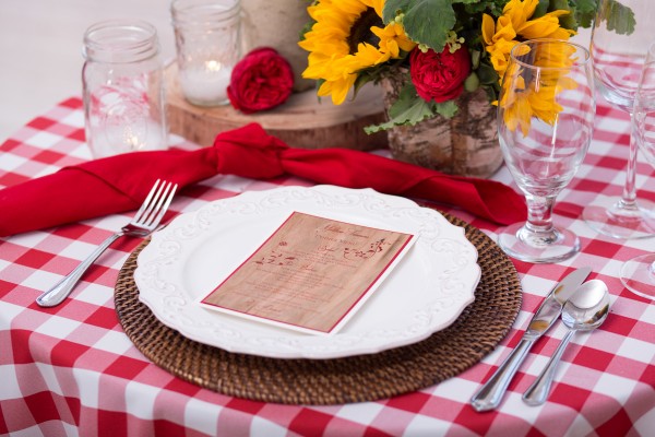 backyard wedding tablescape idea