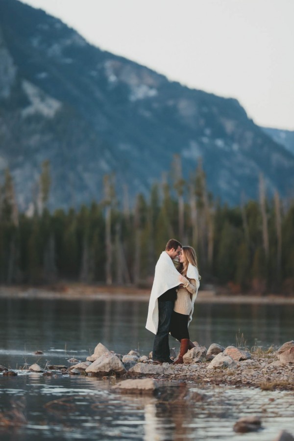 cozy fall engagement inspiration