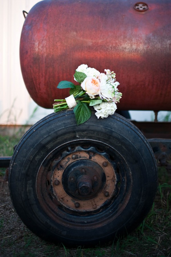 Colorful-Farm-Wedding-44