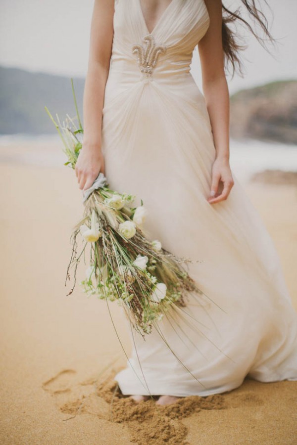 Dramatic-Beach-Wedding-Photos-16