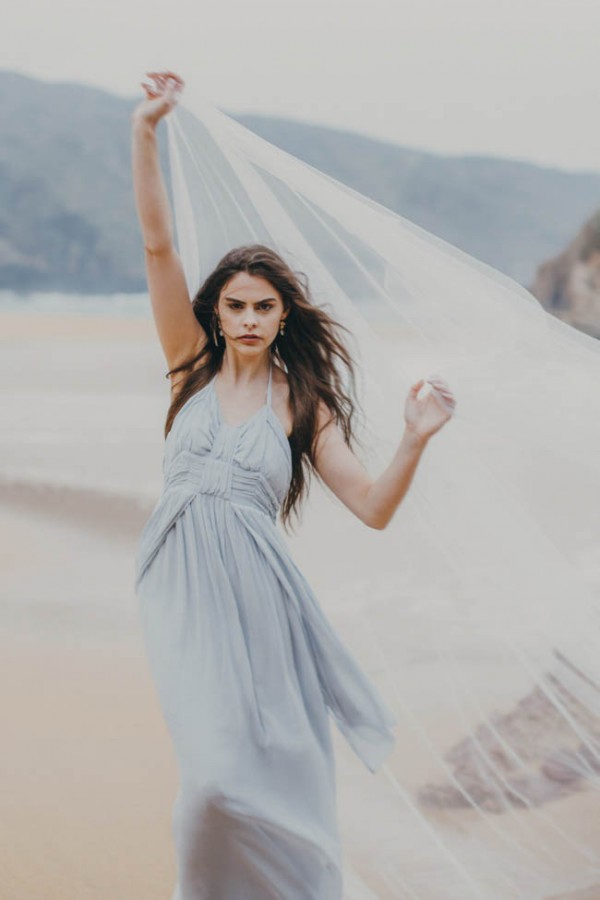 Dramatic-Beach-Wedding-Photos-24