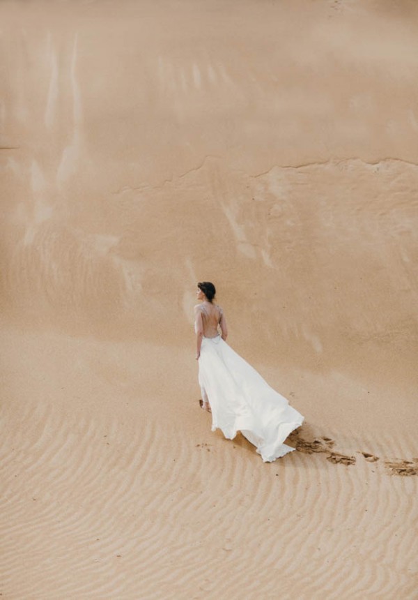 Dramatic-Beach-Wedding-Photos-8