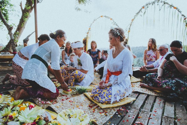 Festive-Bali-Wedding-26