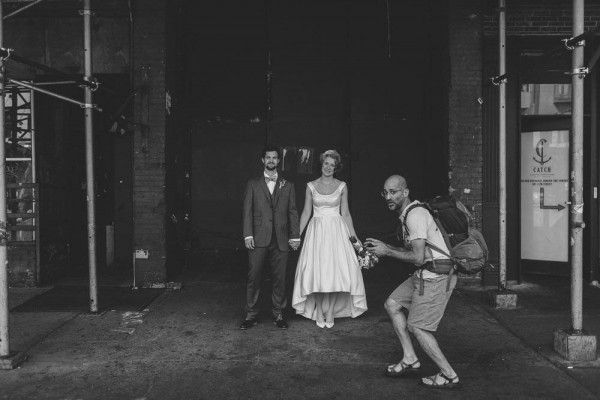 funny wedding portraits