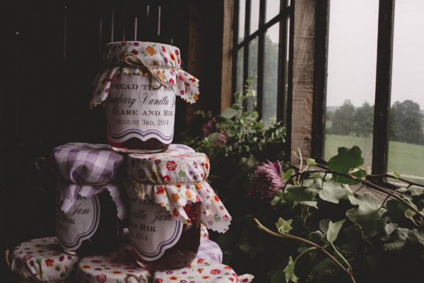 homemade jam wedding favors