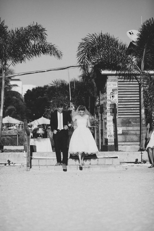 Postcard-Inn-Beach-Wedding-Jonathan-Connolly-12