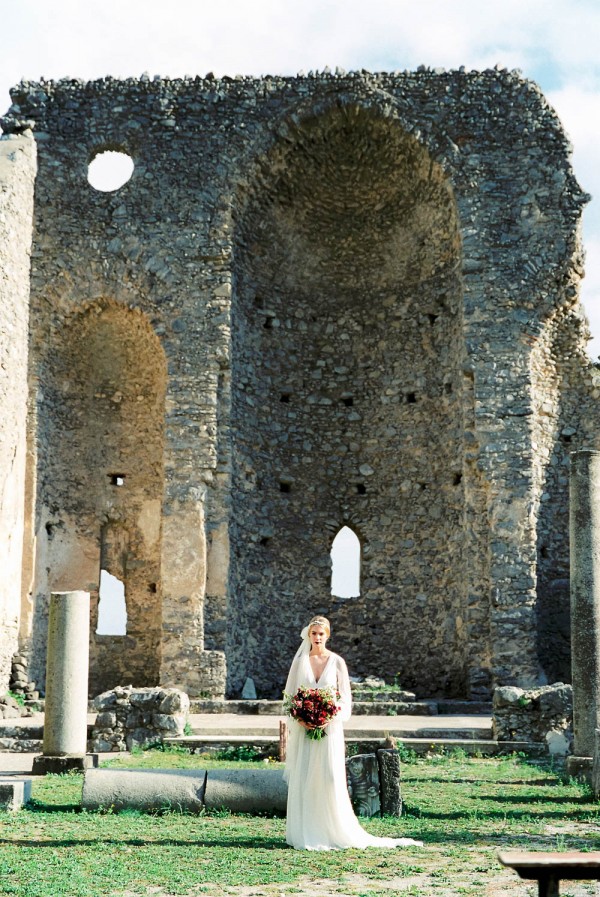 Romantic-Italian-Styled-Shoot-Anouschka-Rokebrand-2