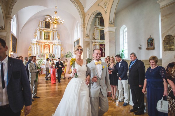 Yellow-Grey-Wedding-Mantas-Photography-12