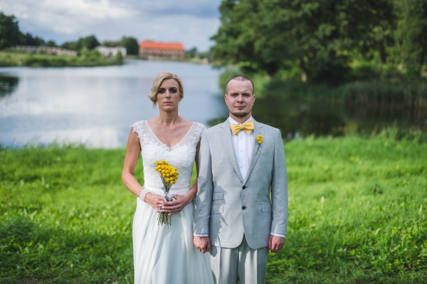Yellow-Grey-Wedding-Mantas-Photography-23