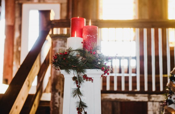Rustic-Winter-Wedding-with-Red-Accents (12 of 28)