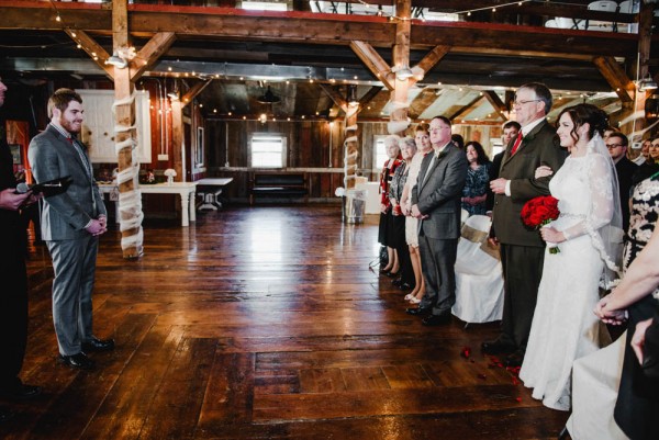 Rustic-Winter-Wedding-with-Red-Accents (18 of 28)