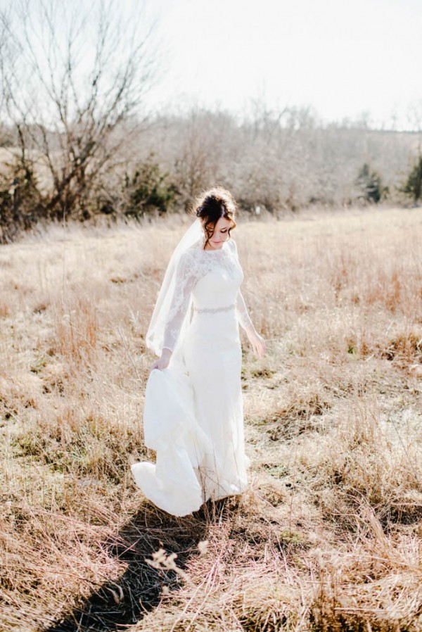 Rustic-Winter-Wedding-with-Red-Accents (2 of 28)