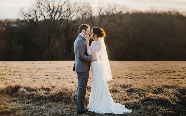 Rustic-Winter-Wedding-with-Red-Accents (23 of 28)