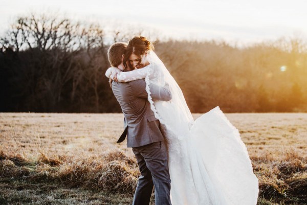 Rustic-Winter-Wedding-with-Red-Accents (25 of 28)