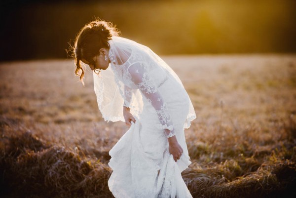 Rustic-Winter-Wedding-with-Red-Accents (26 of 28)