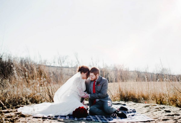 Rustic-Winter-Wedding-with-Red-Accents (6 of 28)