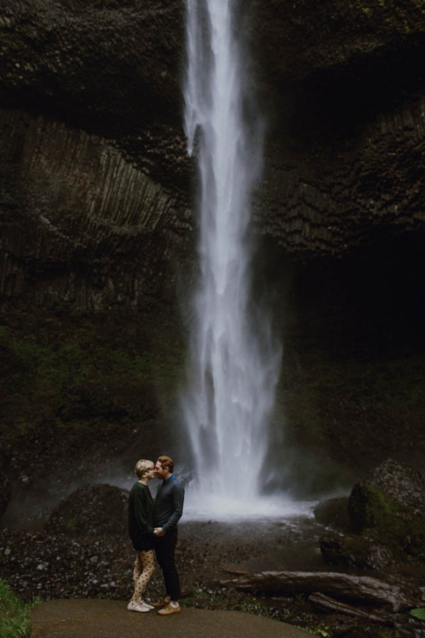 Adventurous-Oregon-Engagement-Vista-House-Catalina-Jean-Photography (9 of 28)