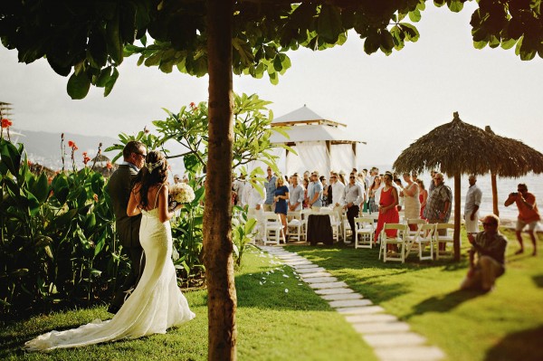 Breezy-Wedding-NOW-Amber-Puerto-Vallarta-Fer-Juaristi (9 of 30)