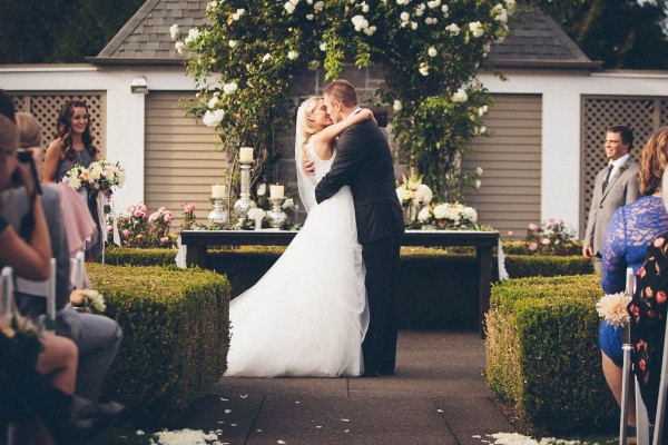 Elegant-Garden-Wedding-Oregon-Golf-Club-Ben-Pigao (20 of 32)