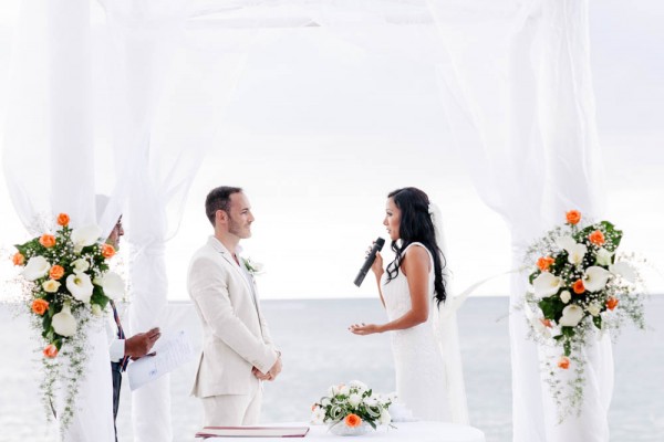 Glamorous Beach Wedding in Mauritius | Junebug Weddings