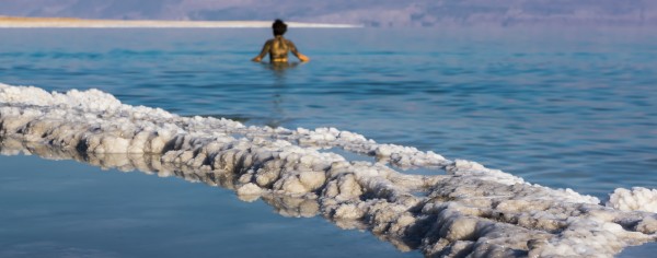 Tinggly experiences - dead sea in Israel