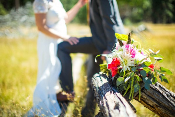 Colorful-Backyard-Wedding-in-Oregon (12 of 33)