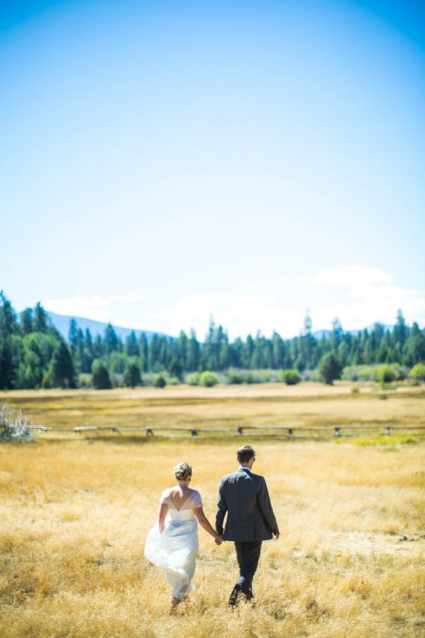 Colorful-Backyard-Wedding-in-Oregon (8 of 33)