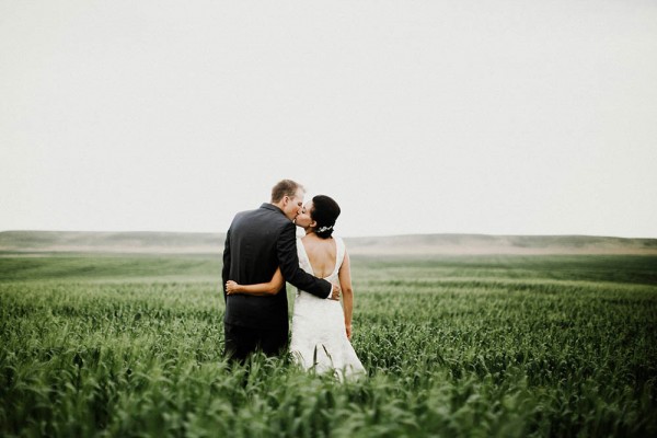 Lace-and-Burlap-Wedding-in-North-Dakota (14 of 33)