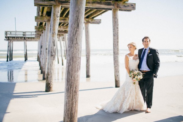 Relaxed-Oceanfront-Wedding-at-the-Windrift-Resort-Hotel (11 of 28)