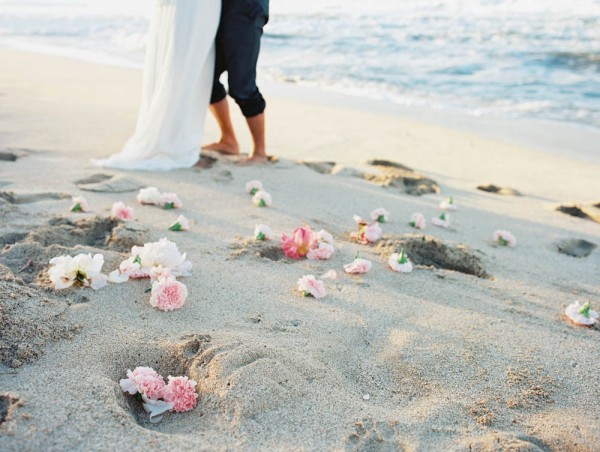 Steamy-Hawaiian-Wedding-Inspiration-Wendy-Laurel-Photography (6 of 34)