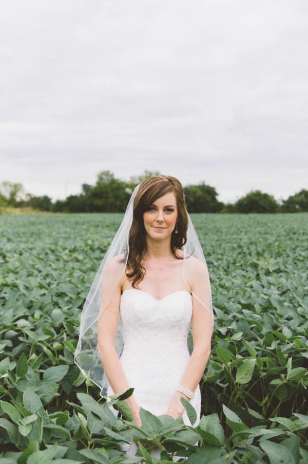 Sweet-Rustic-Wedding-Fields-West-Lake-Nikki-Mills (16 of 32)