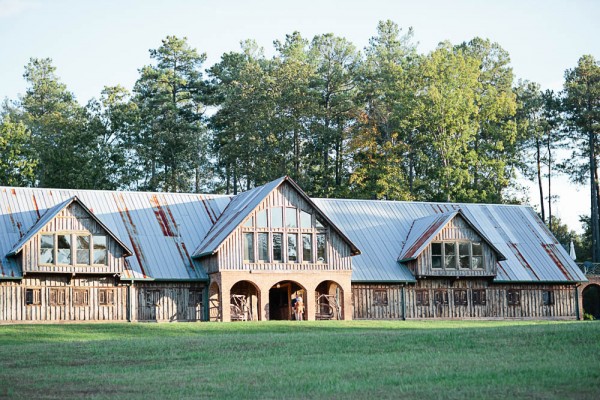 Timeless-Vintage-Wedding-at-The-Farm-in-Georgia (35 of 40)