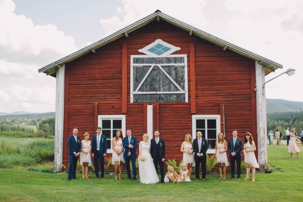 DIY-Farm-Wedding-in-Sweden-+-Film (6 of 25)