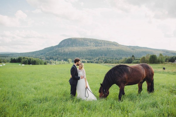 DIY-Farm-Wedding-in-Sweden-+-Film (7 of 25)