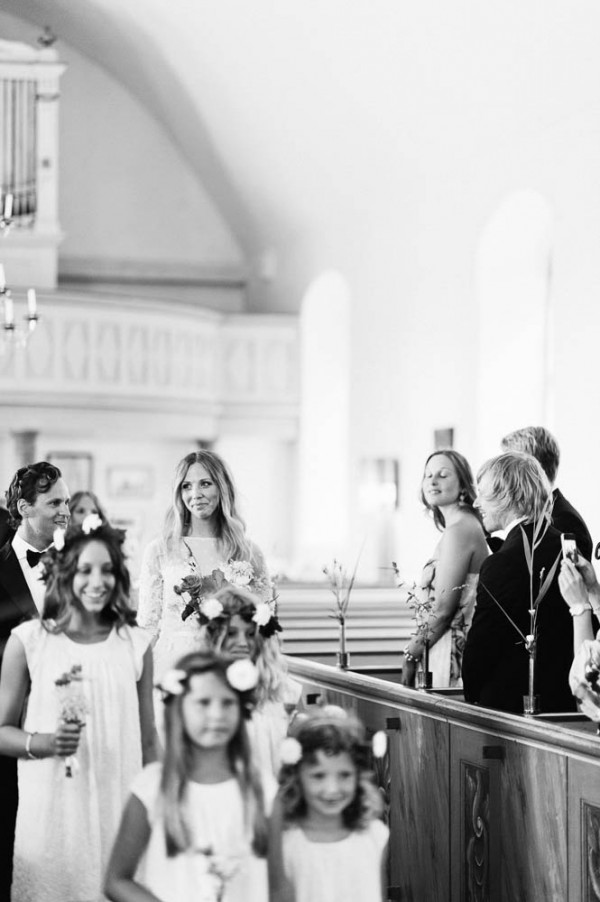 Delightful-Intimate-Wedding-Sweden-Sara-Norrehed (19 of 31)