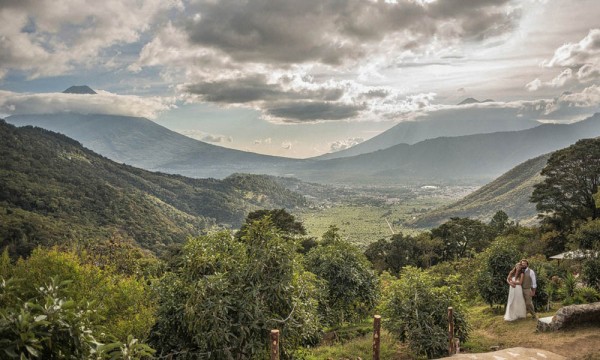 Low-Key-Guatemala-Wedding-at-Earth-Lodge (15 of 26)