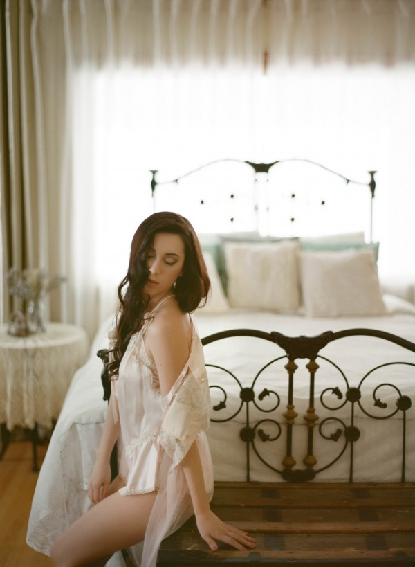 Pastel-Vintage-Boudoir-Session-Gabe-McClintock (19 of 21)