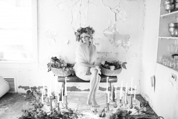 Vintage-Boudoir-Session-Inspired-Leaves-Light-Kathy-Davies-Photography (15 of 16)