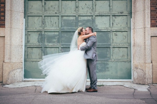 Blush-Turquoise-Wedding-Fort-Garry-Hotel-Modern-Pixel (19 of 28)