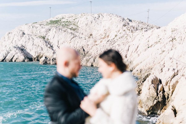 Chilly-Waterfront-Engagement-Near-Marseille-Laurent-Brouzet (24 of 24)