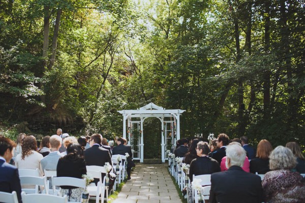 Colorful-and-Romantic-Wedding-at-Ancaster-Mill (28 of 40)